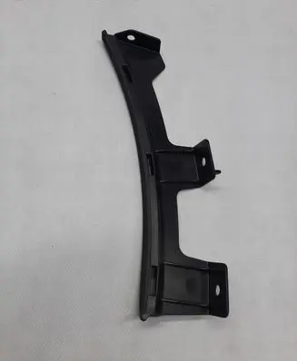 Front wheel arch liner splash guards