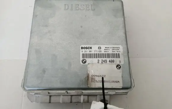 BMW 5 E39 Engine control unit/module 2249400 0281001373
