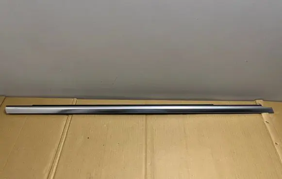 Mercedes-Benz GLC X253 C253 Front door glass trim molding A2537200224