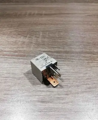 Volkswagen PASSAT B5.5 Other relay 191906383C 167 WHITE