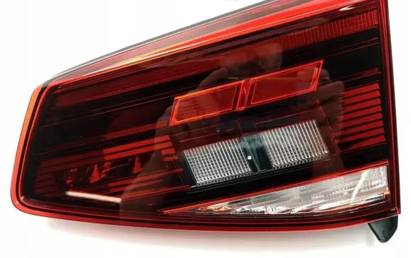 Volkswagen PASSAT B8 Rear/tail lights 3G9945094K