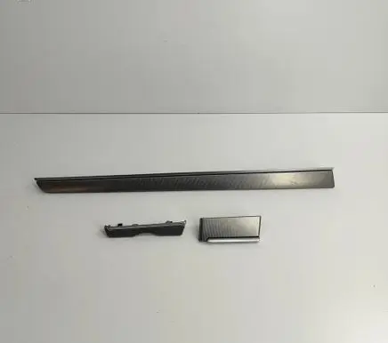 Dashboard glove box trim