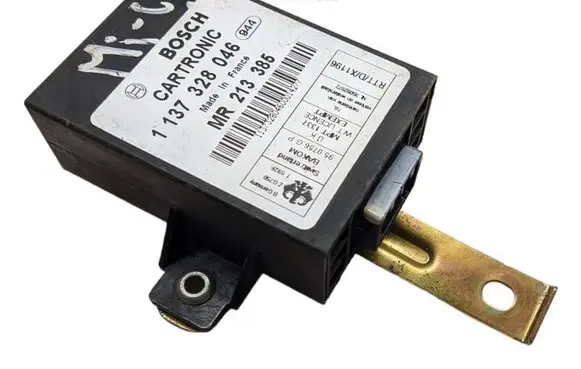 Mitsubishi Carisma Other control units/modules MR213385 1137328046