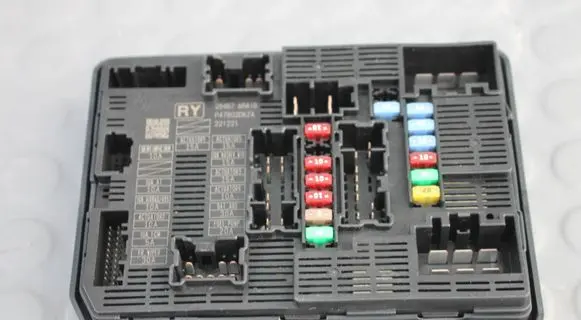 Nissan Qashqai J12 Fuse 284B76RA1BJ12 284B76RA1B