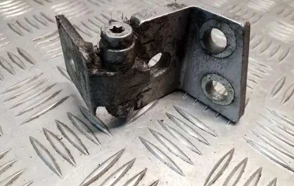 Citroen Xsara Rear door upper hinge