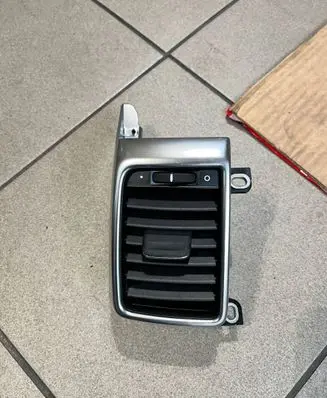 Porsche Panamera (970) Rear air vent grill 970553171