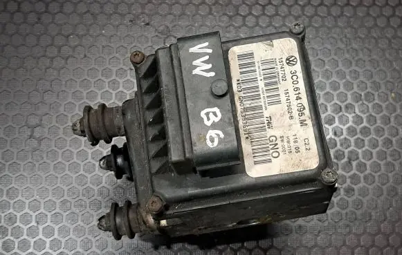 Volkswagen PASSAT B6 ABS Pump 3C0614095M 15747702 15747502B