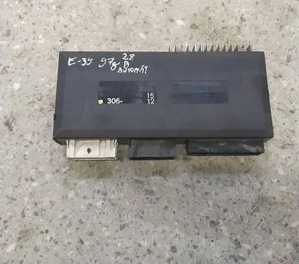BMW 5 E39 Comfort/convenience module 61358372141 12037310 5DK00704711