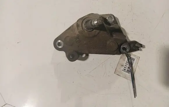 Nissan Tiida C11 Engine mounting bracket 8200277203