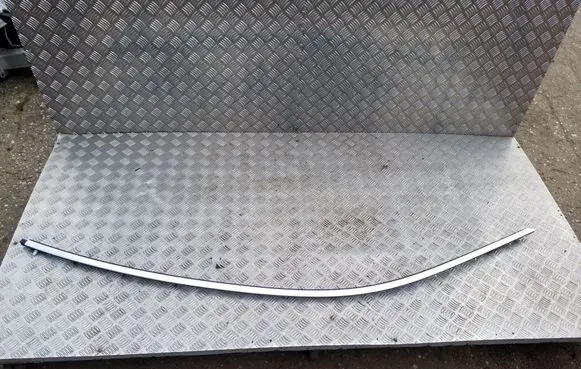 Roof trim bar molding cover