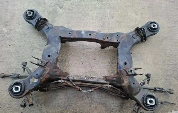 Jeep Grand Cherokee Rear axle beam 