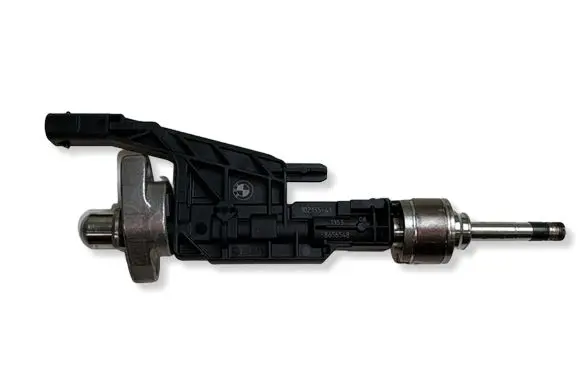 BMW 2 G42 Fuel injector 8656548