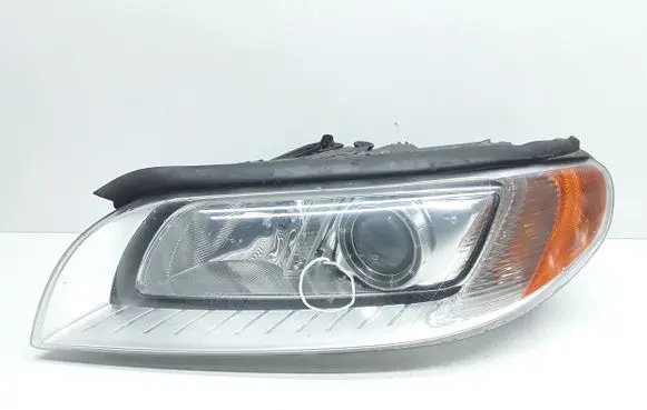 Volvo V70 Headlight/headlamp 31283915