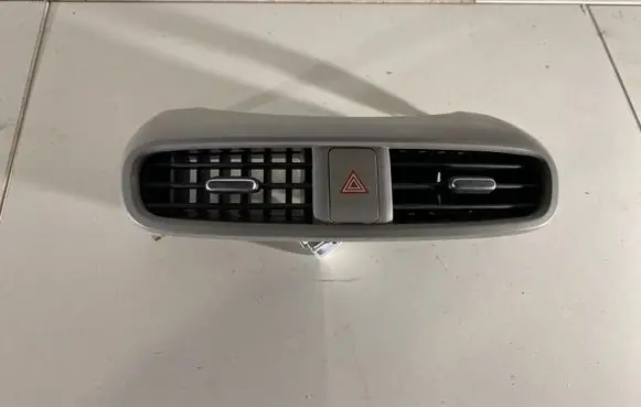 KIA Soul Dash center air vent grill