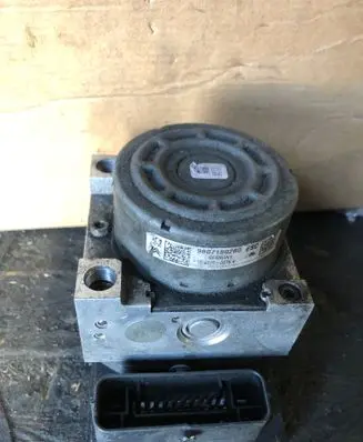 Peugeot 2008 I ABS Pump 9807180280