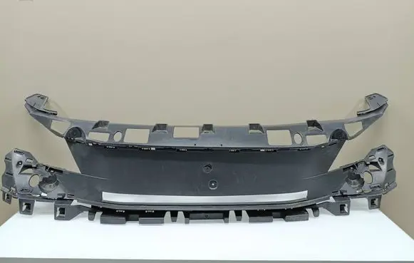 Peugeot 3008 II Front bumper upper radiator grill 9836828477