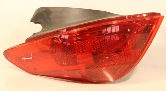 Peugeot 308 Rear/tail lights E2020201