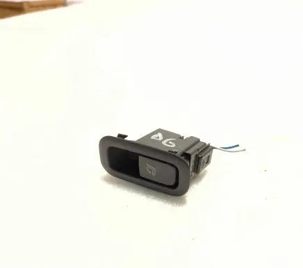 Subaru Forester SJ Seat control switch 