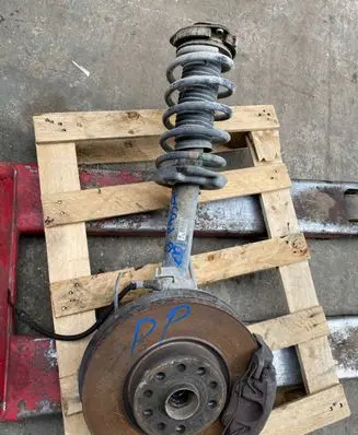 Volkswagen PASSAT B6 Front wheel hub spindle knuckle