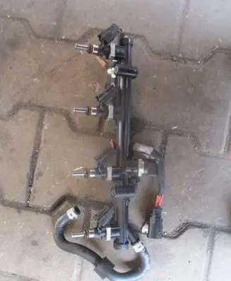 Volkswagen PASSAT B7 Fuel main line pipe VW06L971627A
