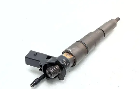 BMW 5 E60 E61 Fuel injector 7796042 0445115050