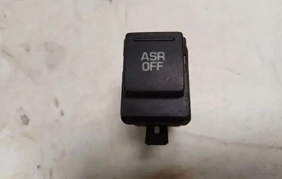 Traction control (ASR) switch