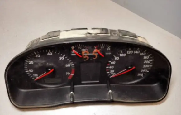 Volkswagen PASSAT B5 Speedometer (instrument cluster) 3B0919881F 110008794006