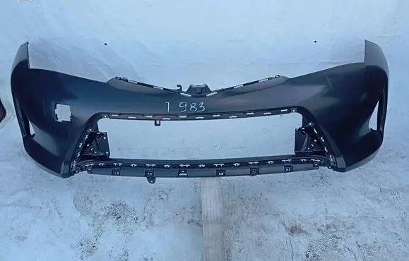 Toyota Auris E180 Front bumper 5211902A20