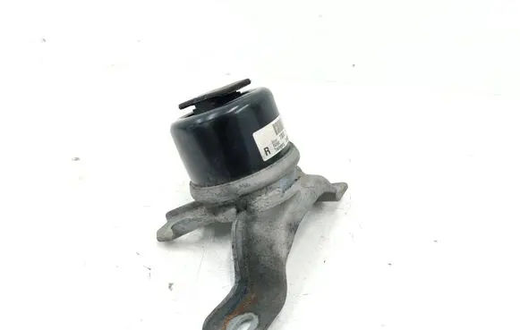 Volvo XC60 Engine mount bracket 31330135