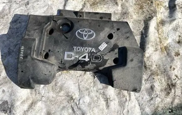Toyota Corolla Verso E121 Engine cover (trim)