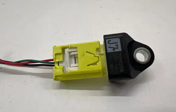 Toyota C-HR I Airbag deployment crash/impact sensor 89831F4020
