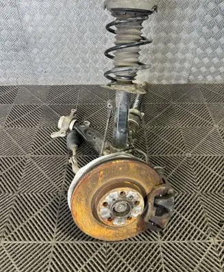 BMW 2 F45 Front wheel hub spindle knuckle 6876646 8657704 6874796