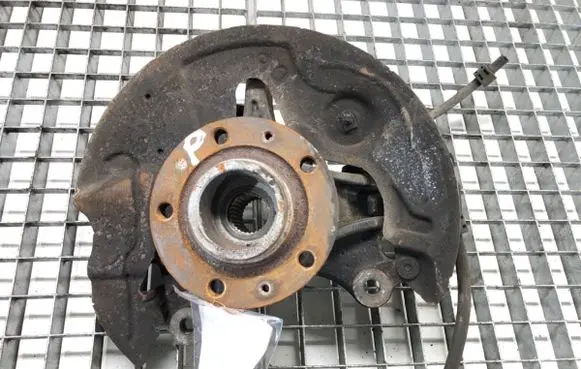 Peugeot Partner III Front wheel hub spindle knuckle