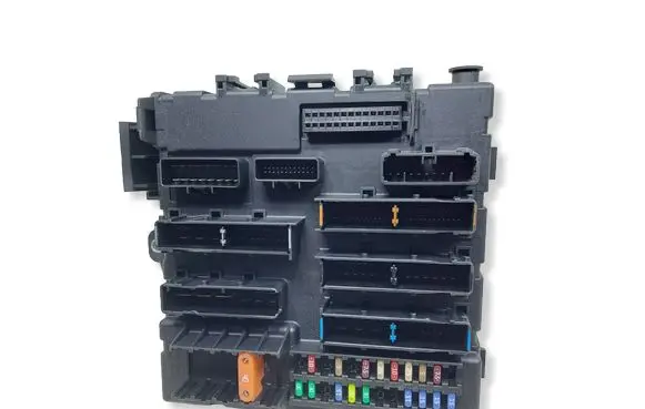 Opel Vectra C Fuse box set 13205777KASACJ 13205777