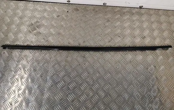 Toyota Prius (XW50) Rear door glass trim molding PRIUS17STIKLOMOLD