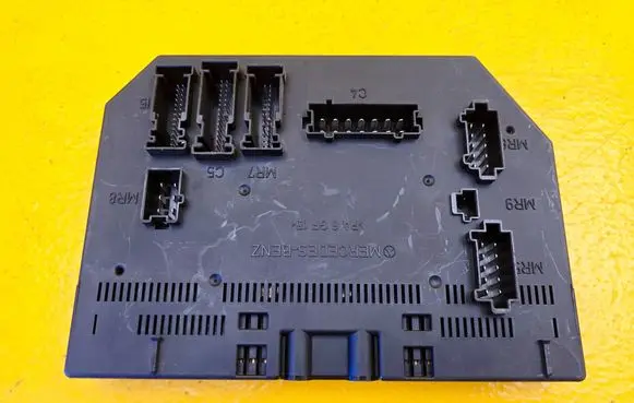 Mercedes-Benz S W221 SAM control unit A2219007102 A2219020902 A2215452816