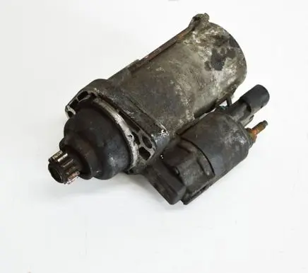Volkswagen Touran I Starter motor 02M911023N