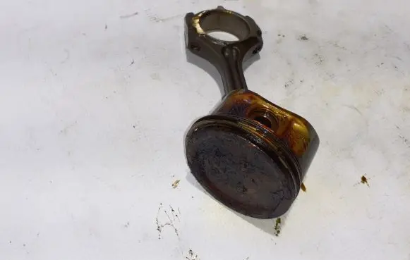 Renault Laguna III Connecting rod/conrod 7701478497