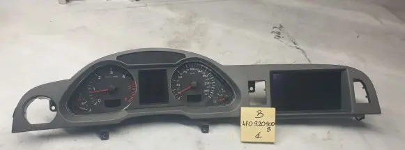 Audi A6 S6 C6 4F Speedometer (instrument cluster) 4F0920900S