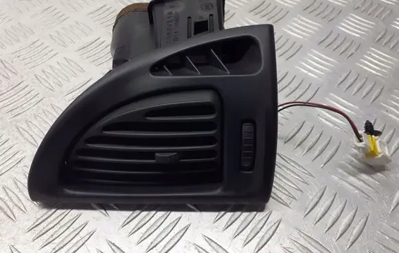 Citroen C5 Dashboard air vent grill cover trim 963261667A