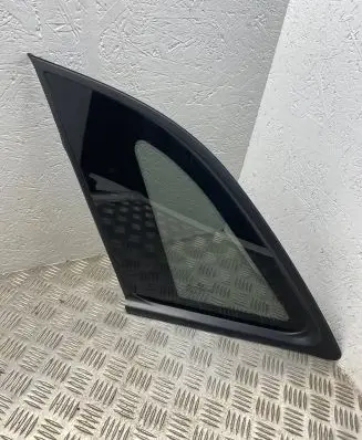 KIA Sorento Rear side window 878102P100