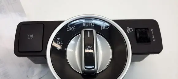 Mercedes-Benz B W246 W242 Light switch A2049053103