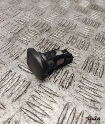 Opel Vivaro 12 V Socket (front) 