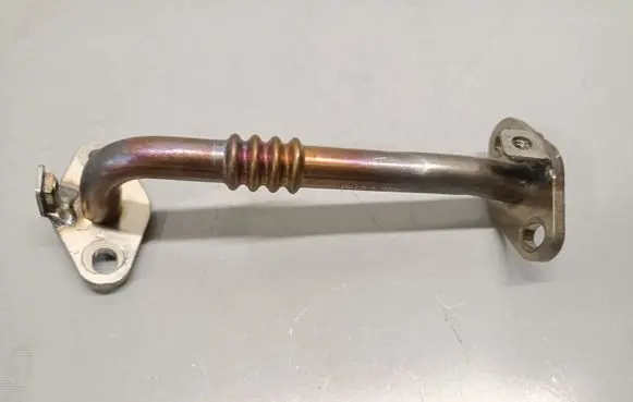 Renault Arkana EGR valve line/pipe/hose 147135RF0A
