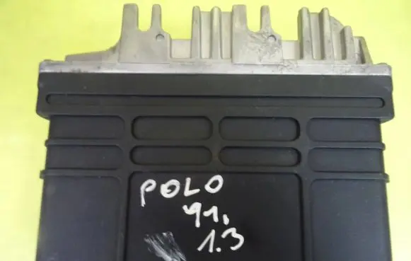 Volkswagen Polo III 6N 6N2 6NF Engine control unit/module 0261200796