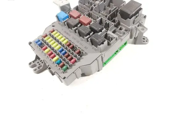 Honda Accord Fuse module 38200-SEA-E11 SEA-E11