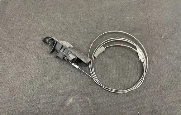 Toyota Prius (XW30) Fuel cap flap release cable 