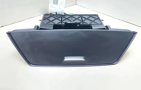 BMW X1 E84 Glove box 1696938 5145299 01020304
