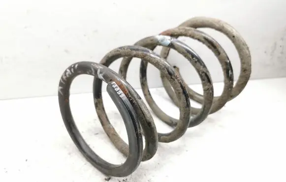 Nissan X-Trail T30 Rear coil spring