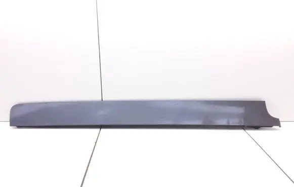 Dashboard glove box trim